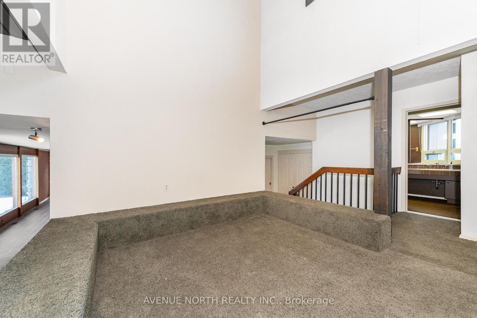 201 Latchford Road, Ottawa, Ontario  K1Z 5W1 - Photo 18 - X12605236