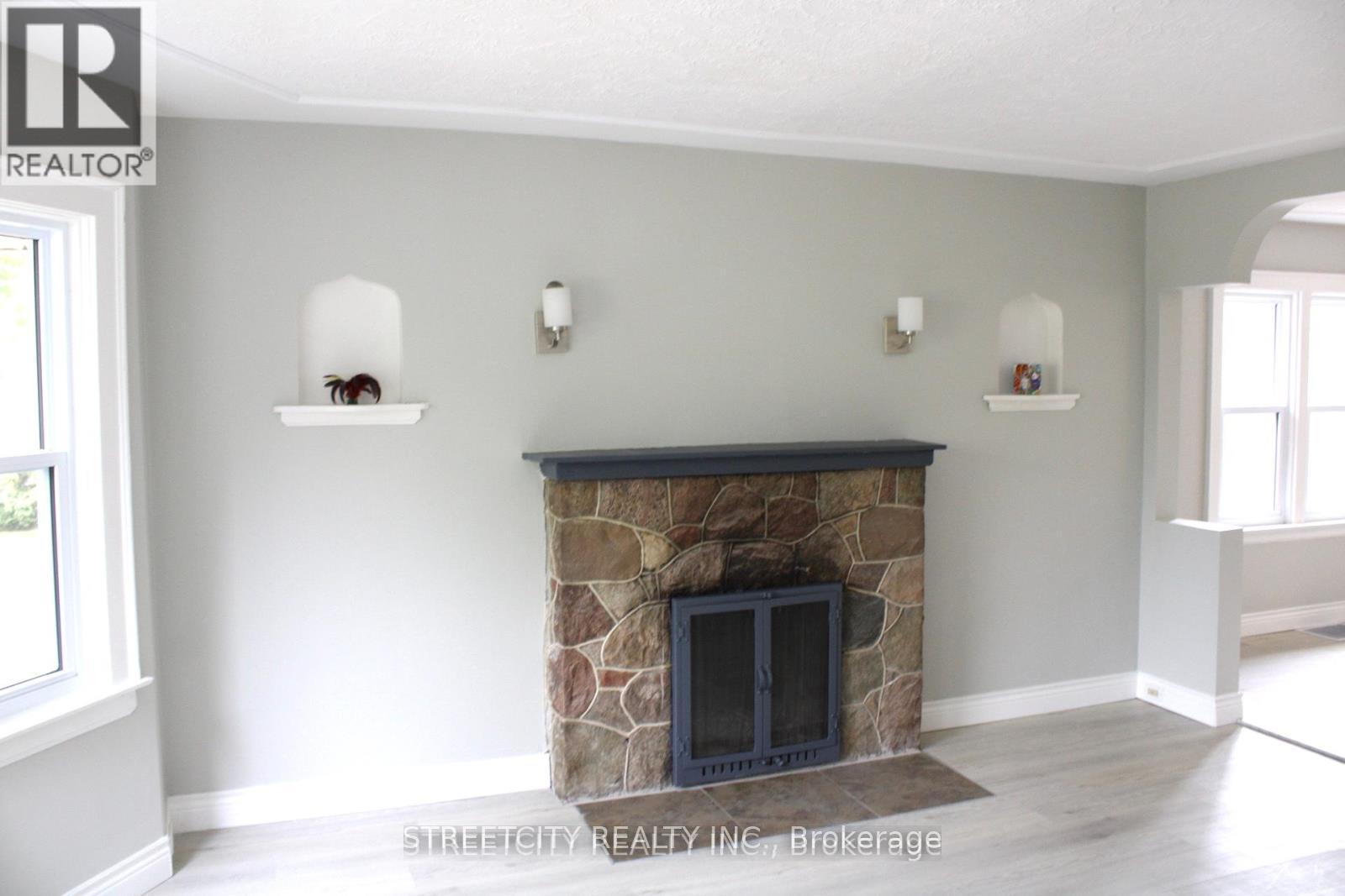 437 Charlotte Street, London East, Ontario  N5W 4A5 - Photo 33 - X12605046