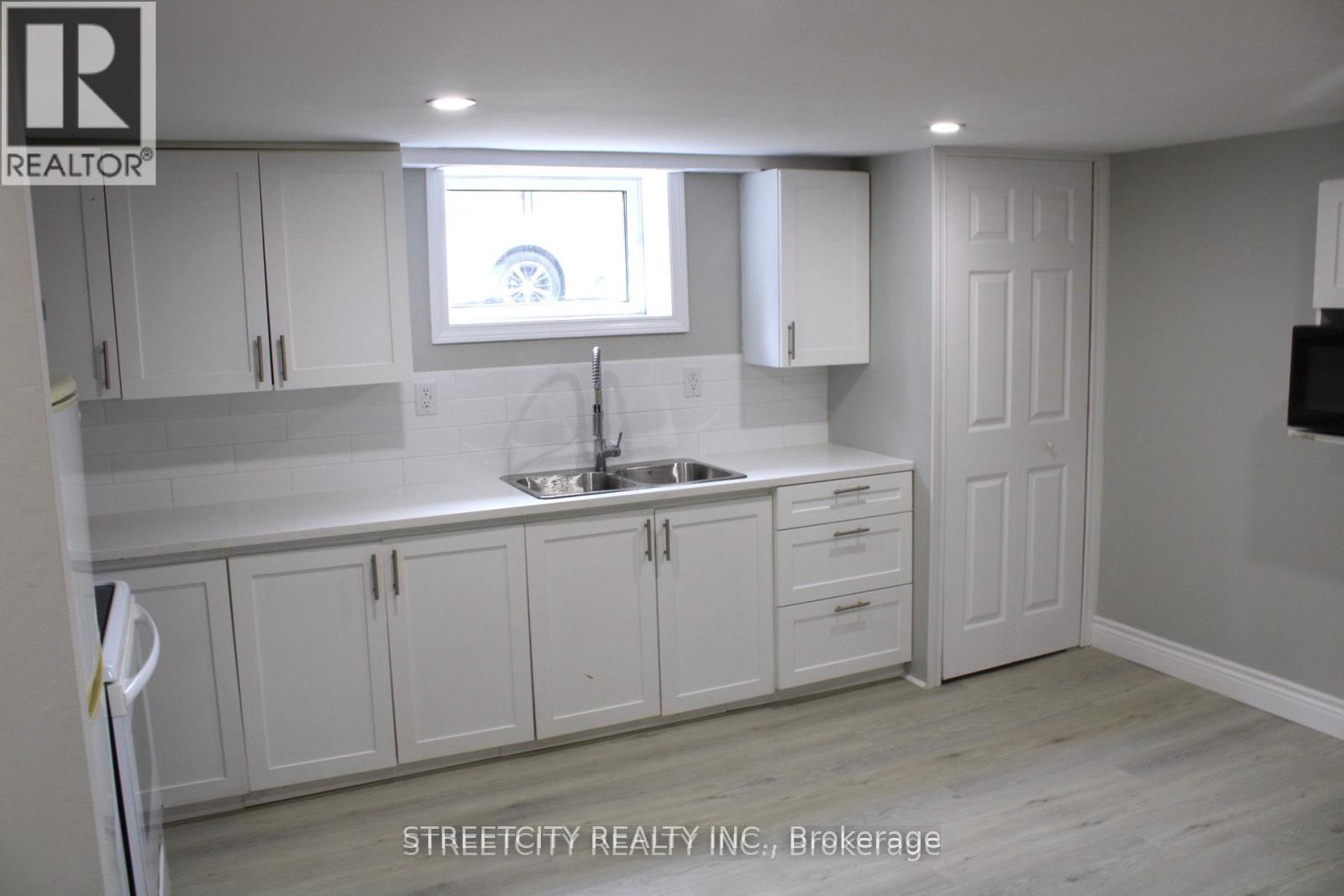 437 Charlotte Street, London East, Ontario  N5W 4A5 - Photo 41 - X12605046