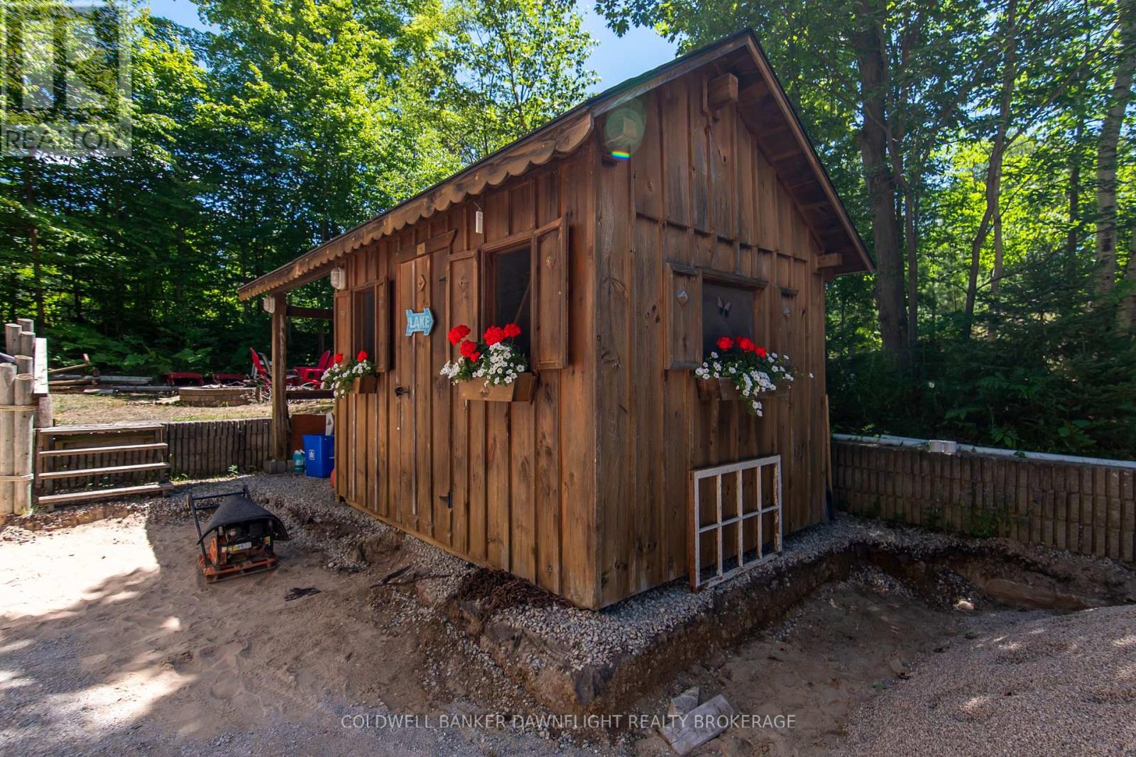 25 Emerson Avenue, South Bruce Peninsula, Ontario  N0H 2G0 - Photo 31 - X12605062