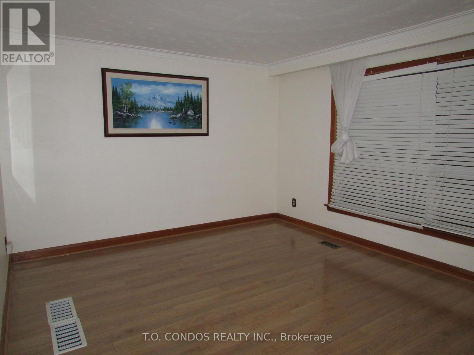 21 Black Creek Boulevard, Toronto, Ontario  M6N 2K6 - Photo 10 - W12596226