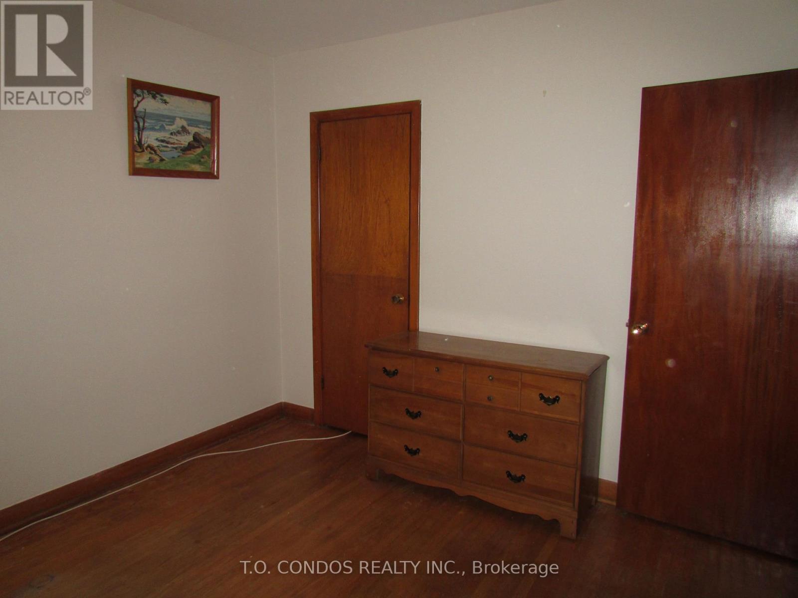 21 Black Creek Boulevard, Toronto, Ontario  M6N 2K6 - Photo 16 - W12596226