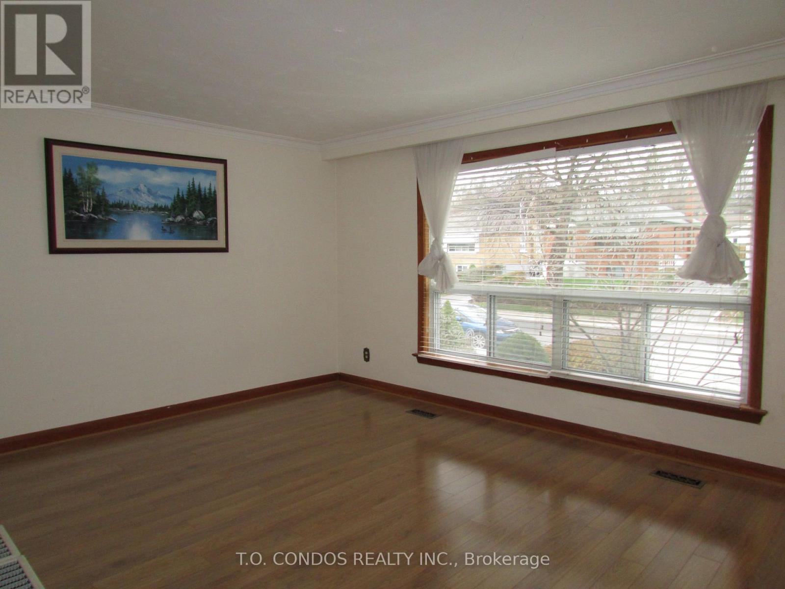 21 Black Creek Boulevard, Toronto, Ontario  M6N 2K6 - Photo 18 - W12596226