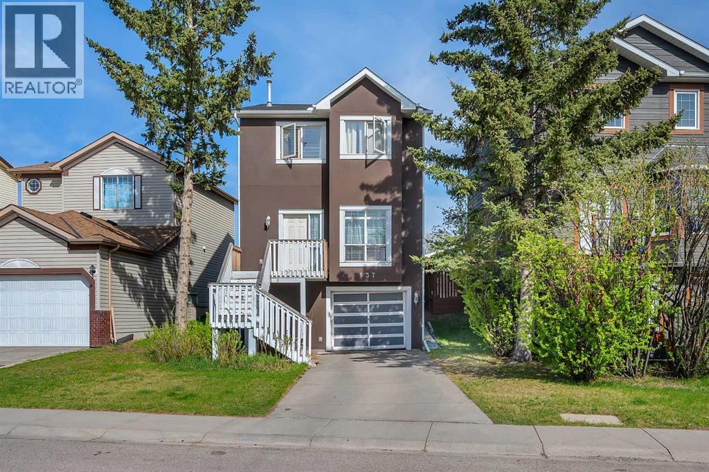 137 Martinpark Way NE, calgary, Alberta
