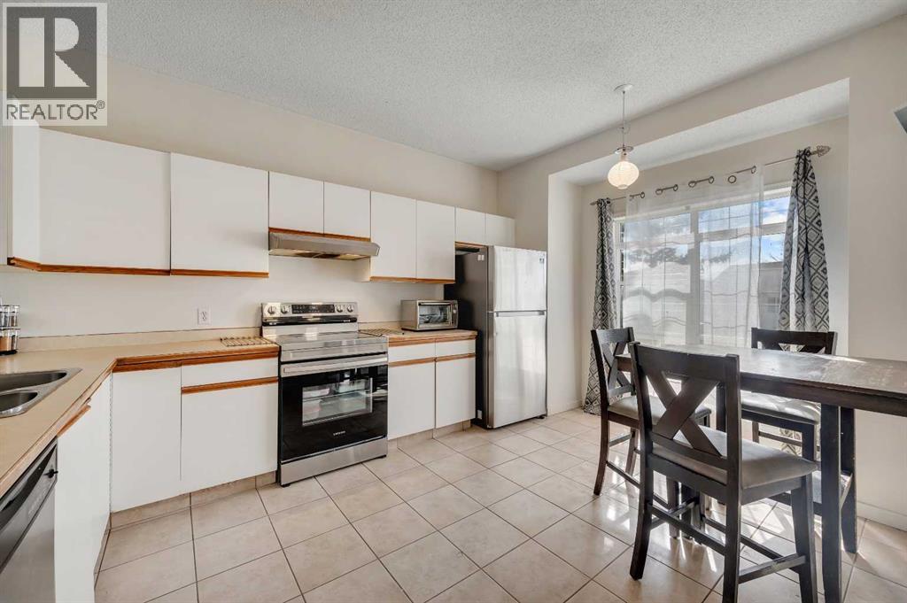 137 Martinpark Way Ne, Calgary, Alberta  T3J 3M8 - Photo 5 - A2273200