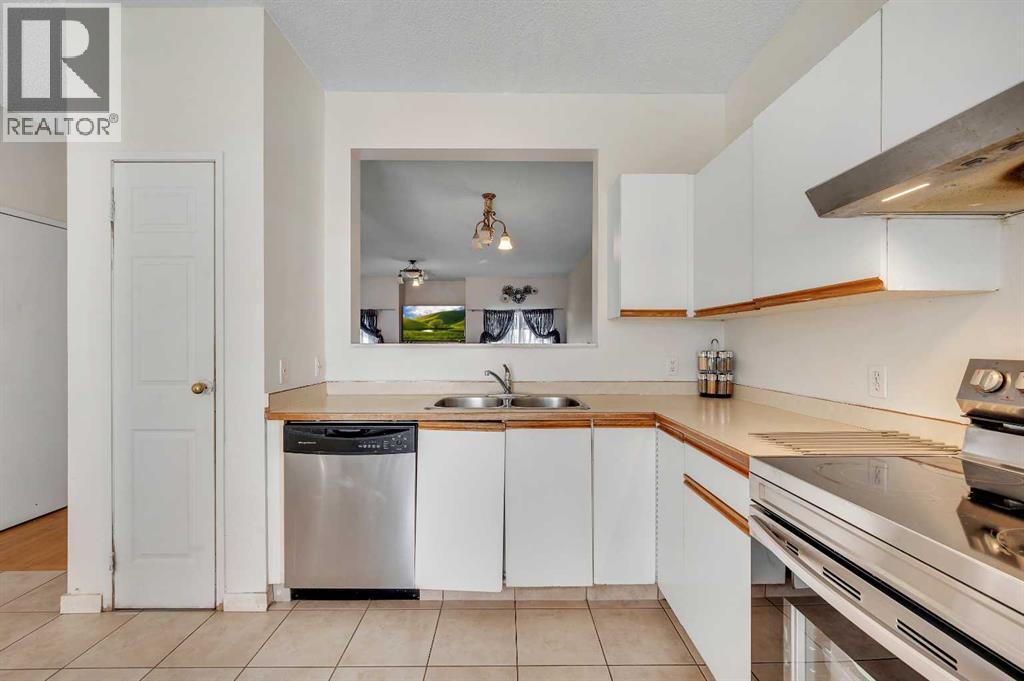 137 Martinpark Way Ne, Calgary, Alberta  T3J 3M8 - Photo 7 - A2273200