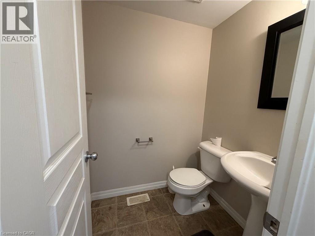 105 Pinnacle Drive Unit# 55, Kitchener, Ontario  N2P 1B8 - Photo 3 - 40792245