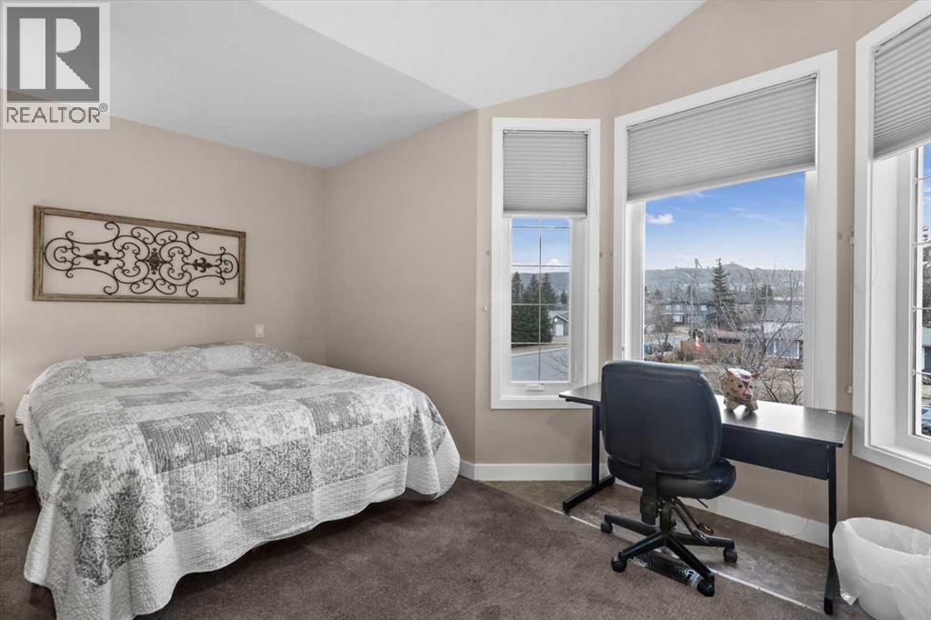 4504 70 Street Nw, Calgary, Alberta  T3B 2K6 - Photo 33 - A2270830