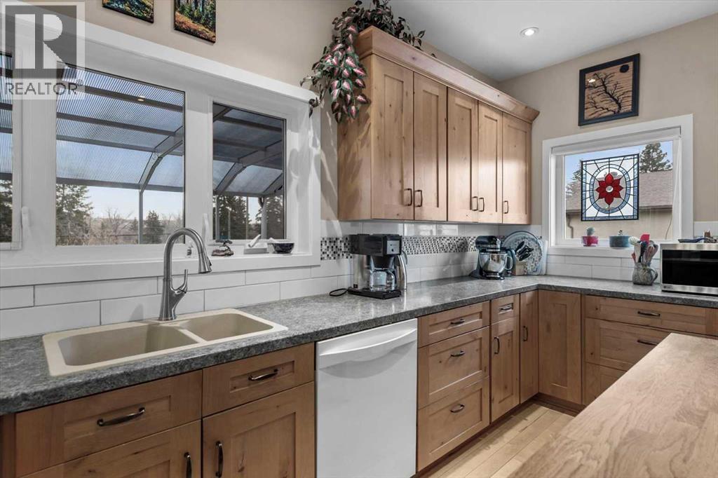 4504 70 Street Nw, Calgary, Alberta  T3B 2K6 - Photo 12 - A2270830