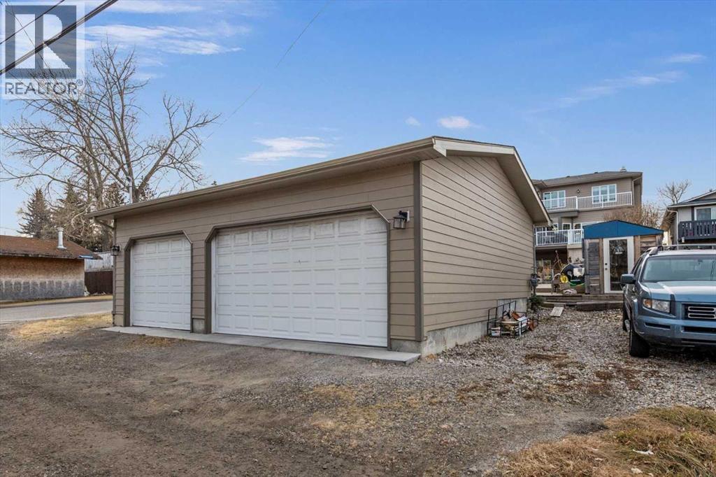 4504 70 Street Nw, Calgary, Alberta  T3B 2K6 - Photo 50 - A2270830