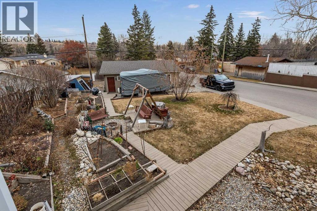 4504 70 Street Nw, Calgary, Alberta  T3B 2K6 - Photo 9 - A2270830