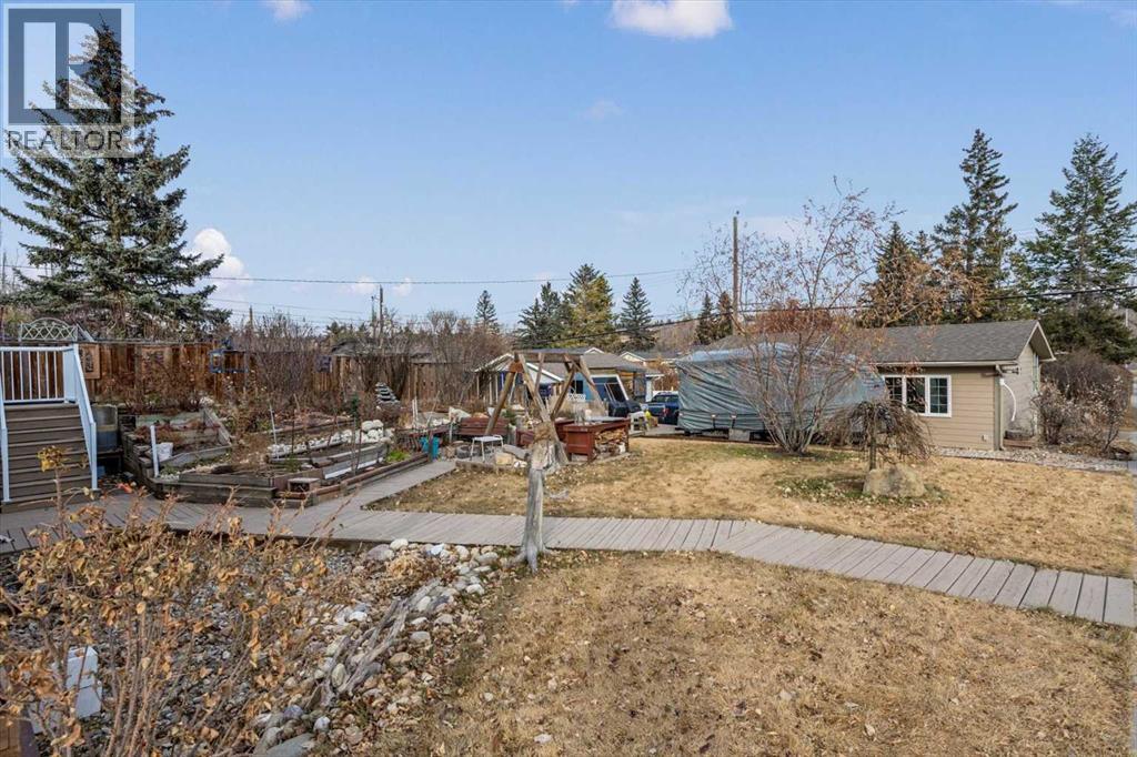 4504 70 Street Nw, Calgary, Alberta  T3B 2K6 - Photo 47 - A2270830