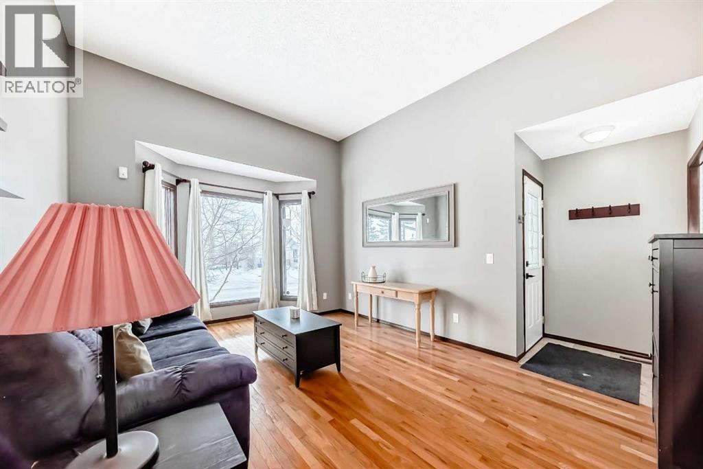 219 Sandstone Drive Nw, Calgary, Alberta  t3k 3b9 - Photo 12 - A2272588