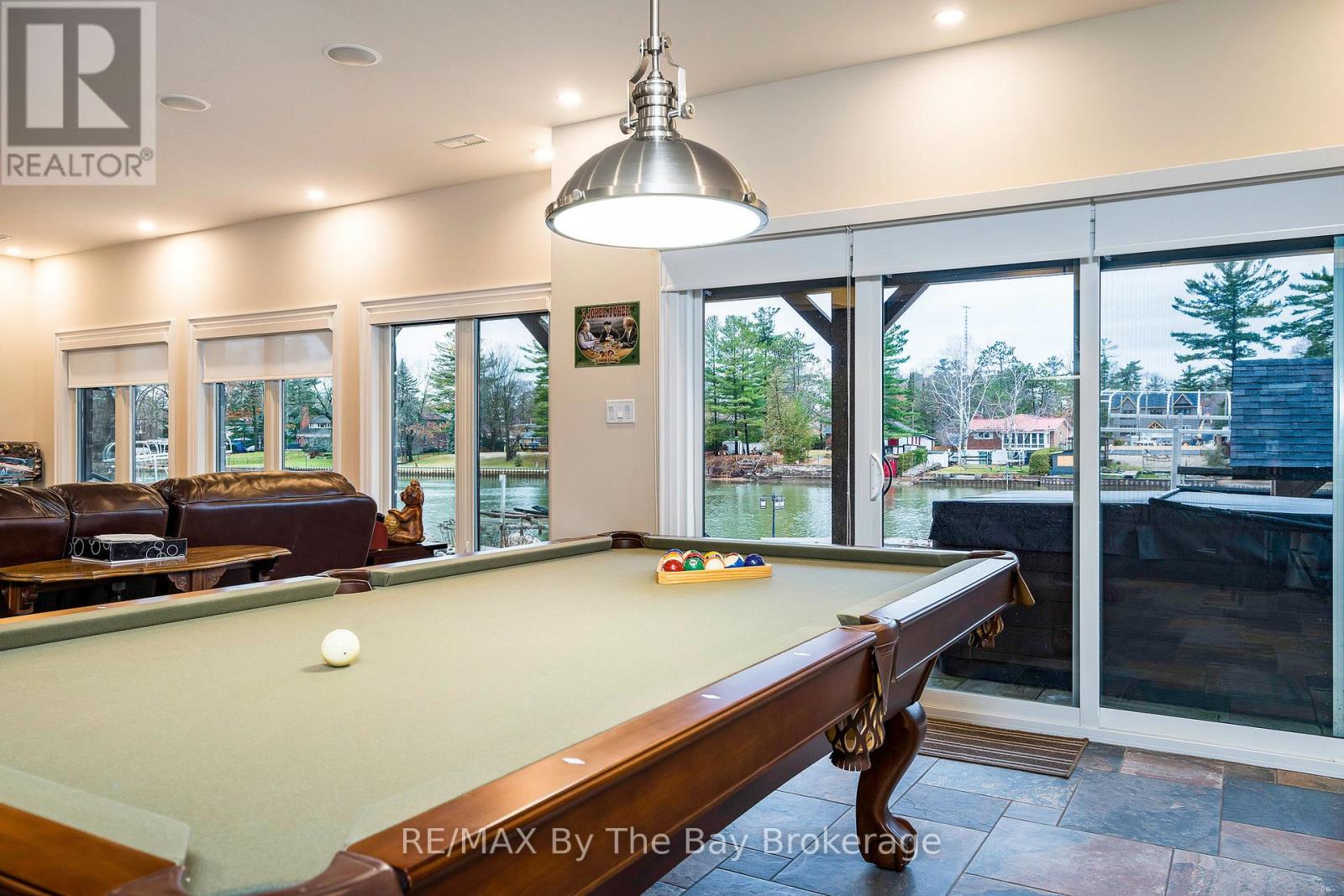 18 Edgewater Road, Wasaga Beach, Ontario  L9Z 2W3 - Photo 27 - S12400170