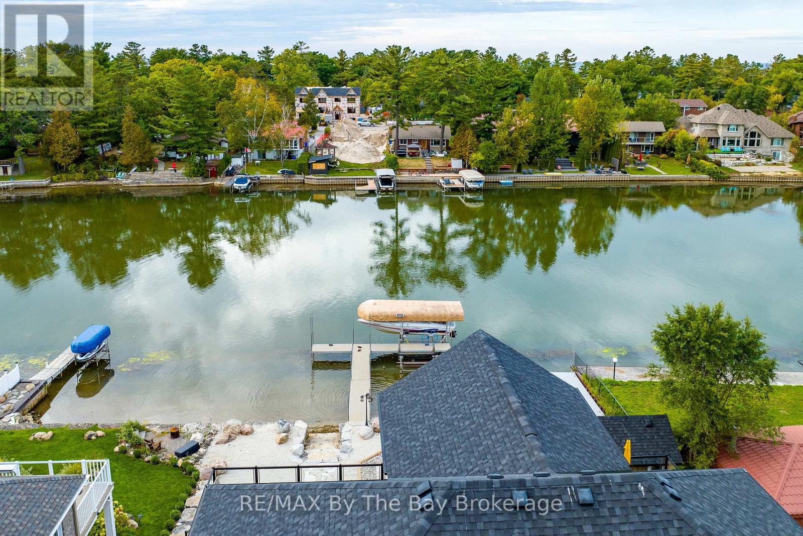 18 Edgewater Road, Wasaga Beach, Ontario  L9Z 2W3 - Photo 39 - S12400170