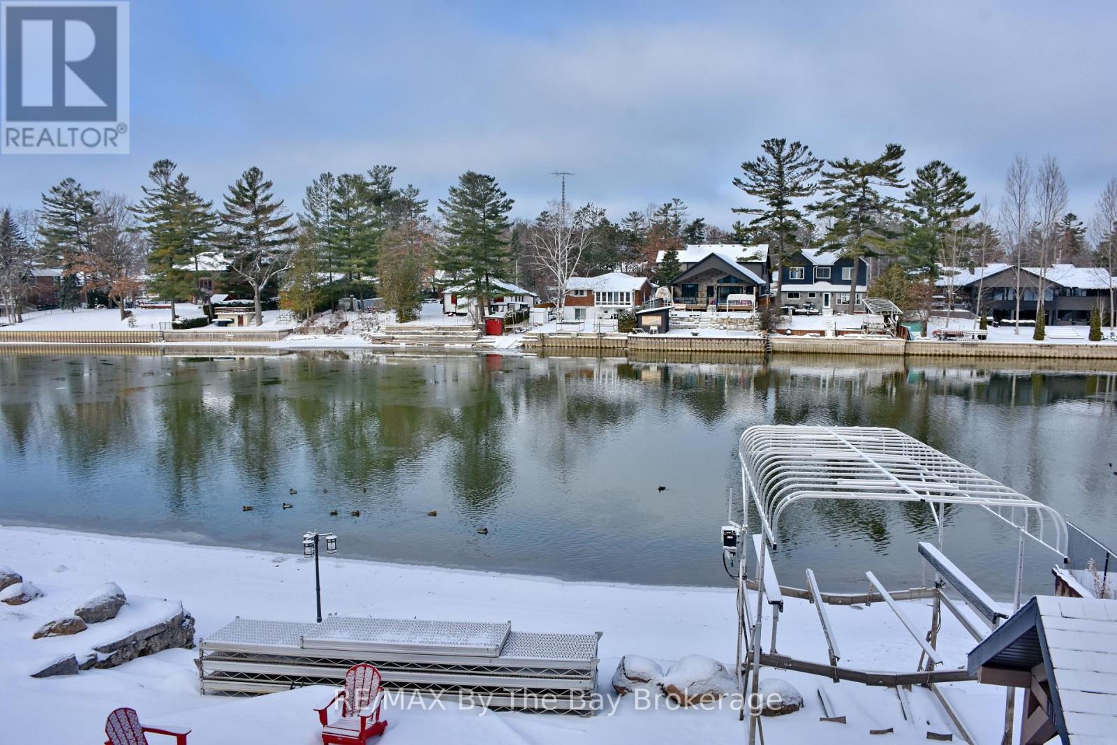 18 Edgewater Road, Wasaga Beach, Ontario  L9Z 2W3 - Photo 49 - S12400170