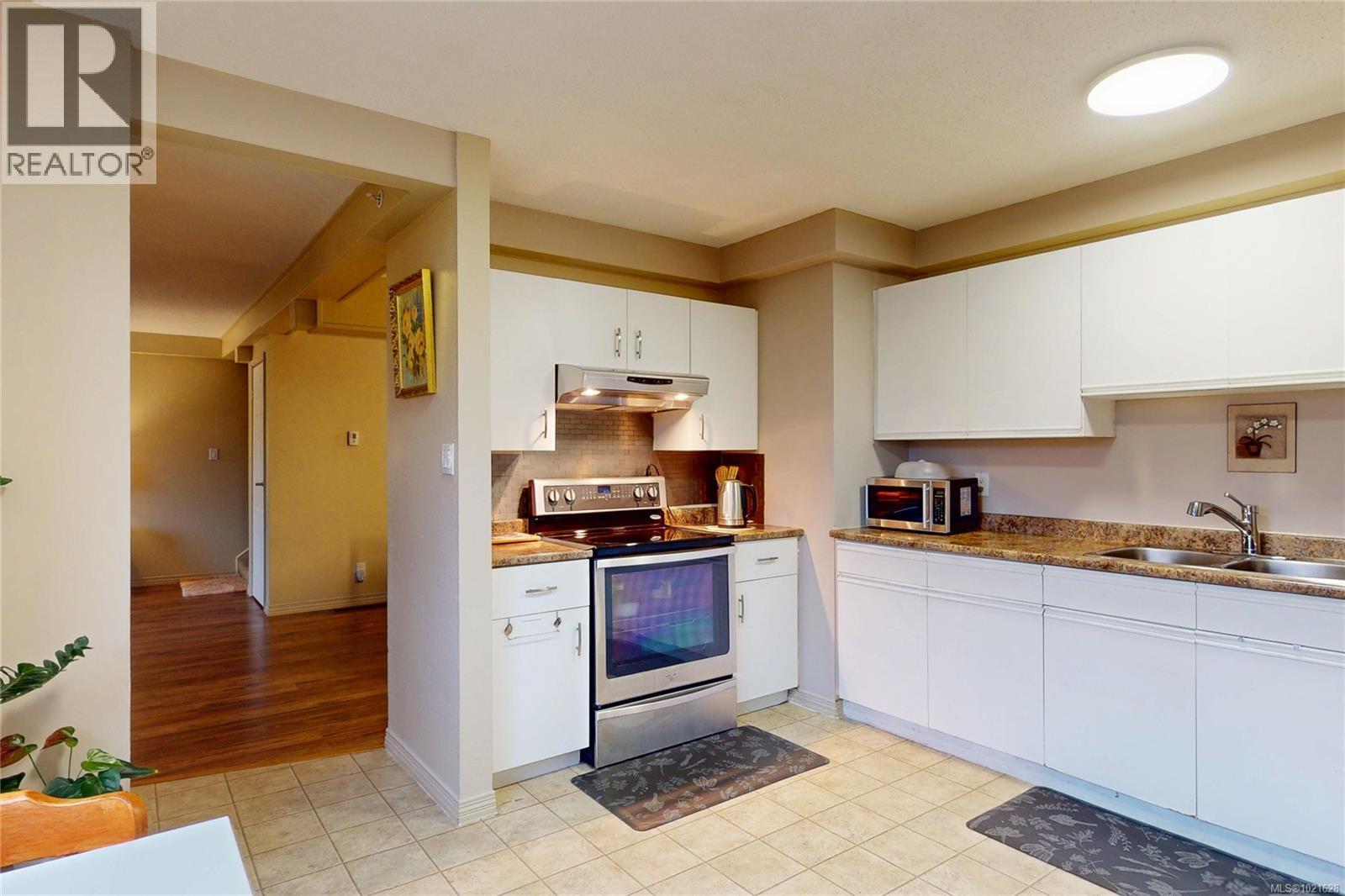 77 4061 Larchwood Dr, Saanich, British Columbia  V8V 3K4 - Photo 13 - 1021628