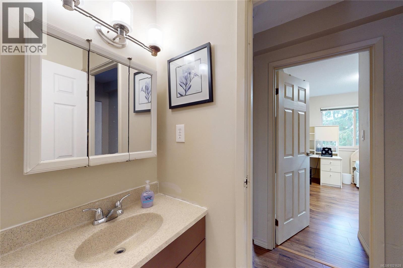 77 4061 Larchwood Dr, Saanich, British Columbia  V8V 3K4 - Photo 28 - 1021628