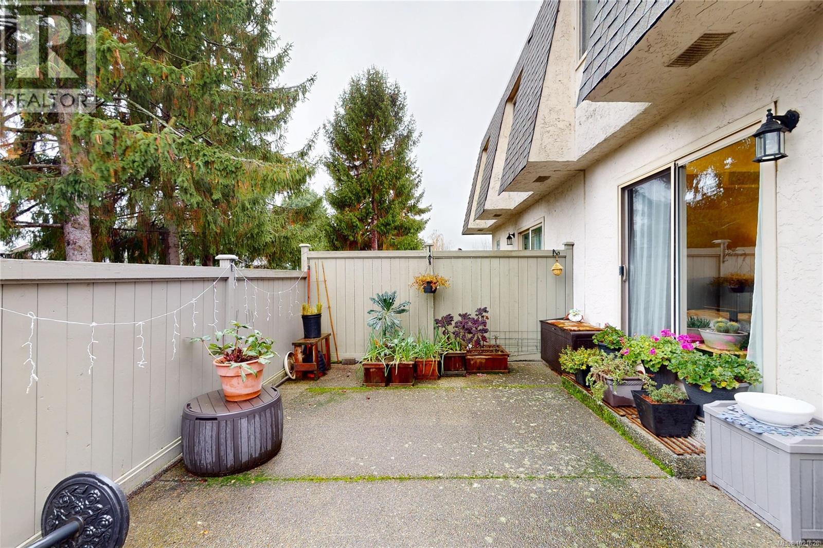 77 4061 Larchwood Dr, Saanich, British Columbia  V8V 3K4 - Photo 37 - 1021628