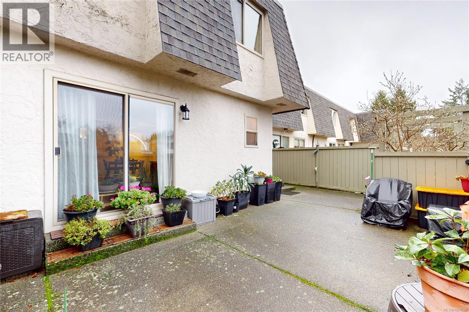 77 4061 Larchwood Dr, Saanich, British Columbia  V8V 3K4 - Photo 38 - 1021628