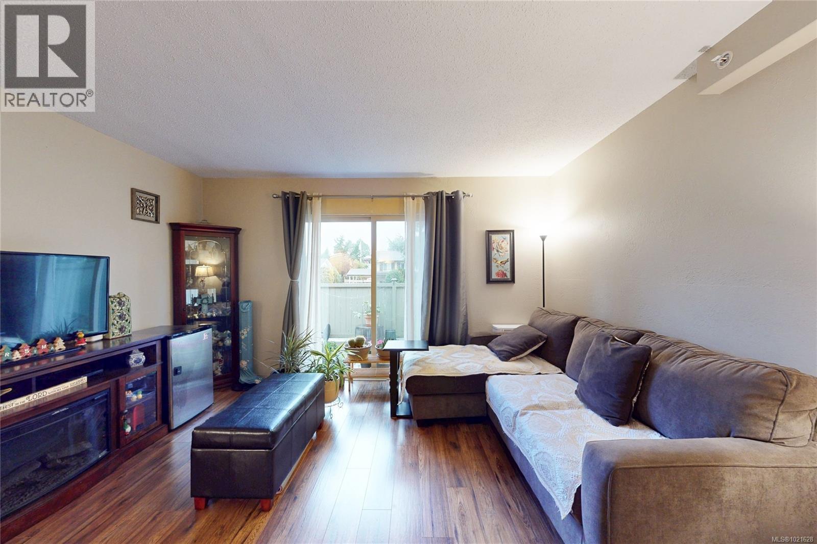 77 4061 Larchwood Dr, Saanich, British Columbia  V8V 3K4 - Photo 6 - 1021628