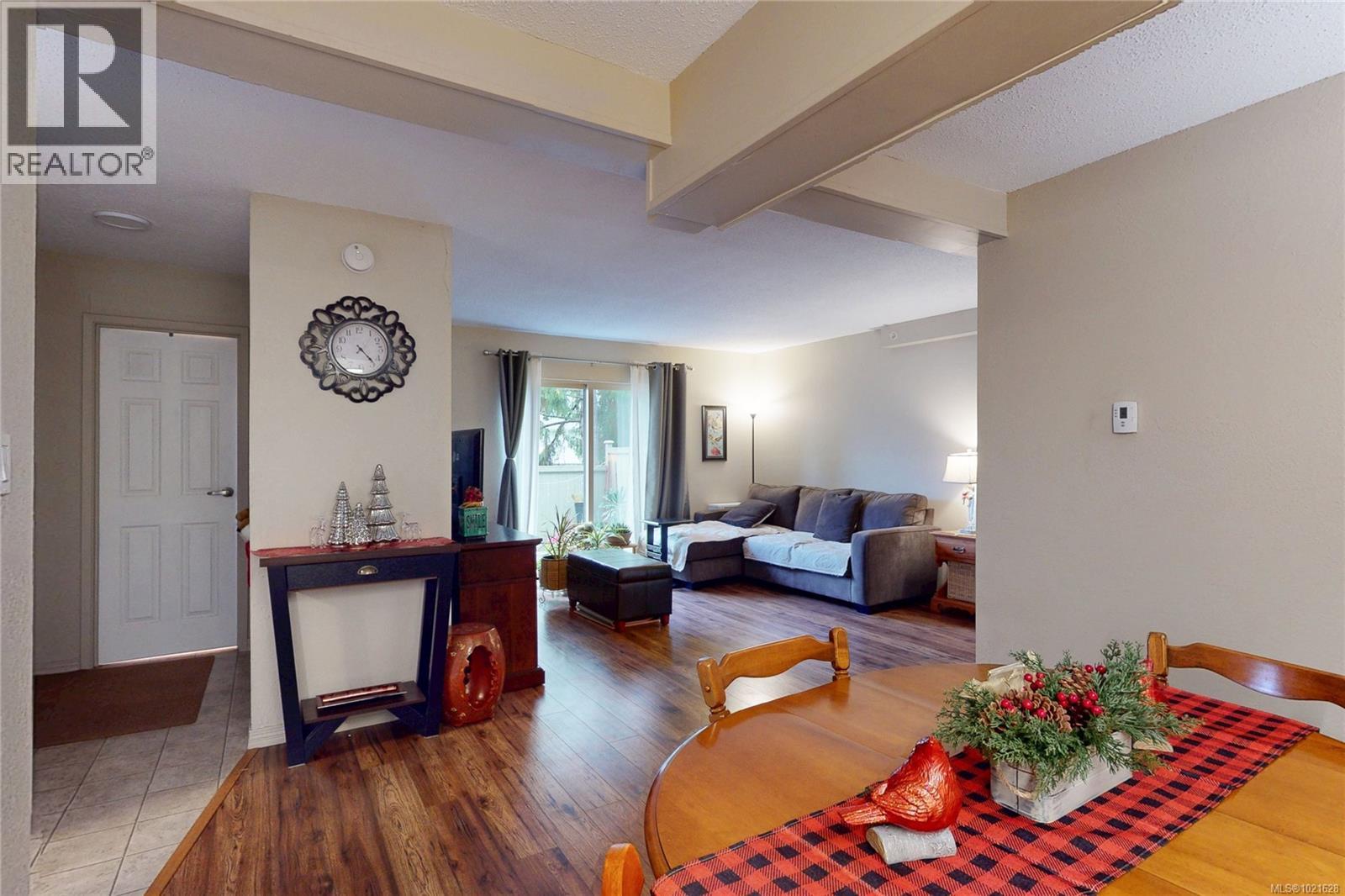 77 4061 Larchwood Dr, Saanich, British Columbia  V8V 3K4 - Photo 8 - 1021628