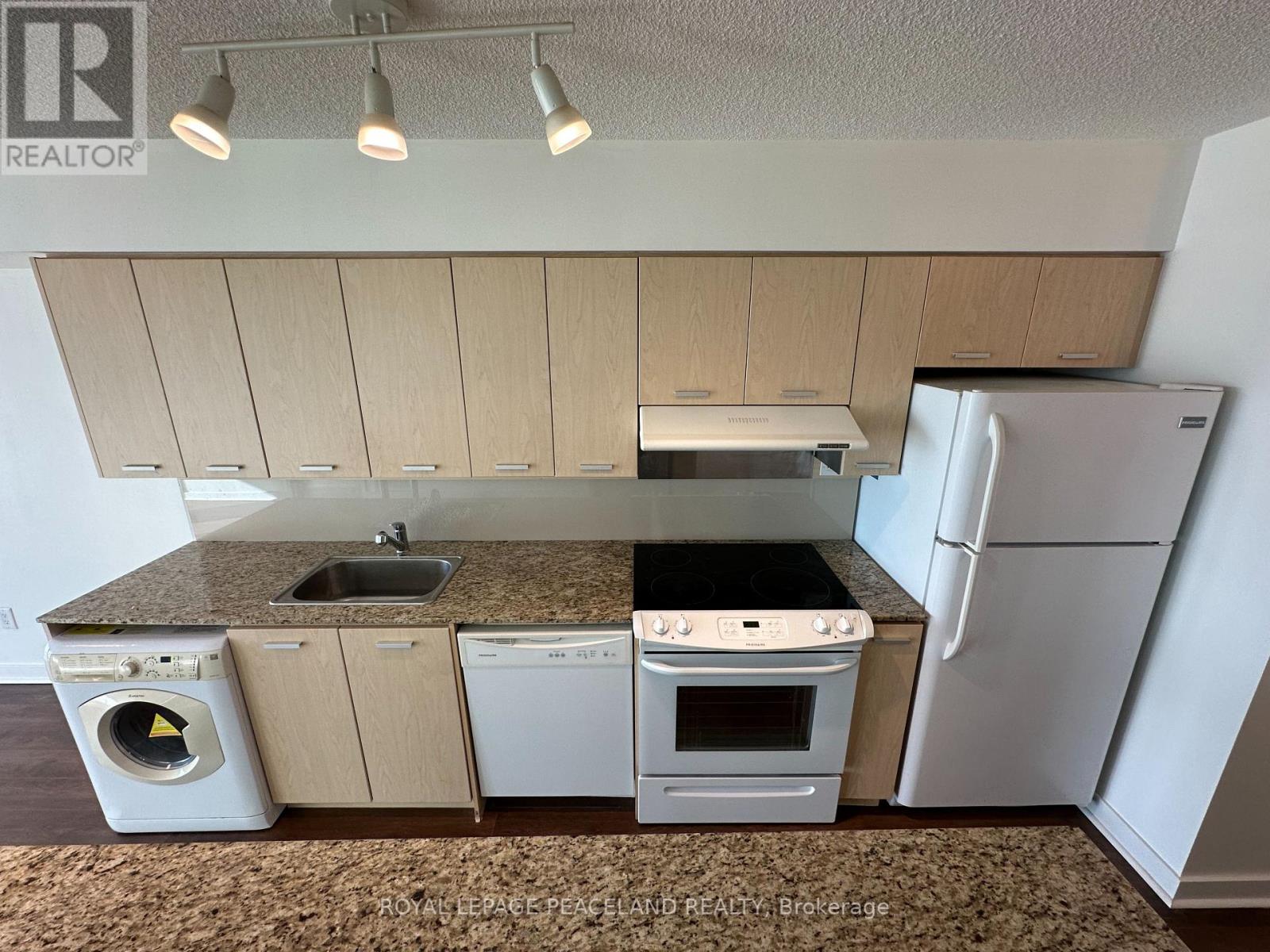 601 - 29 Singer Court, Toronto, Ontario  M2K 0B3 - Photo 7 - C12605142