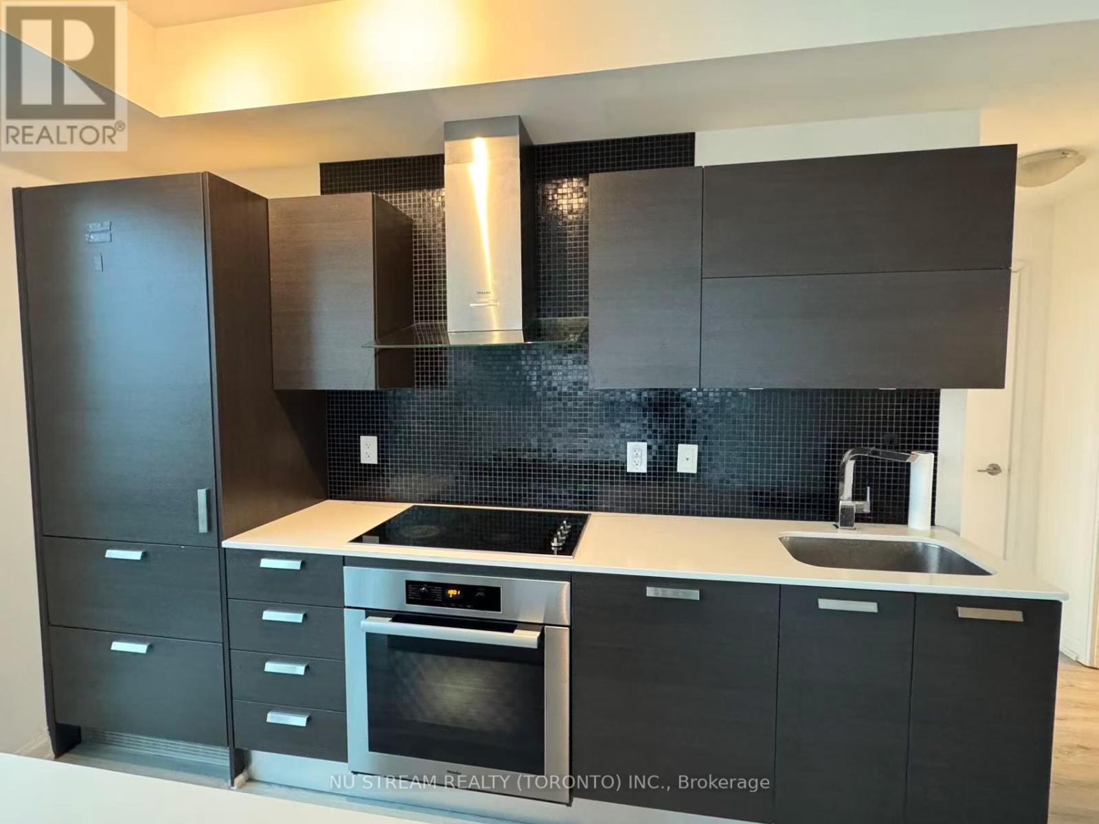 1903 - 11 Bogert Avenue, Toronto, Ontario M2N 0H4 - Photo 5 - C12605198