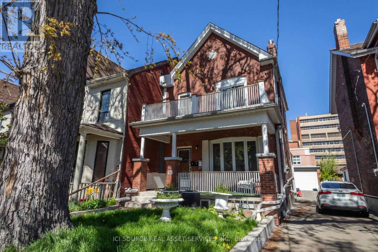 3 - 179 MARKHAM STREET, Toronto, Ontario