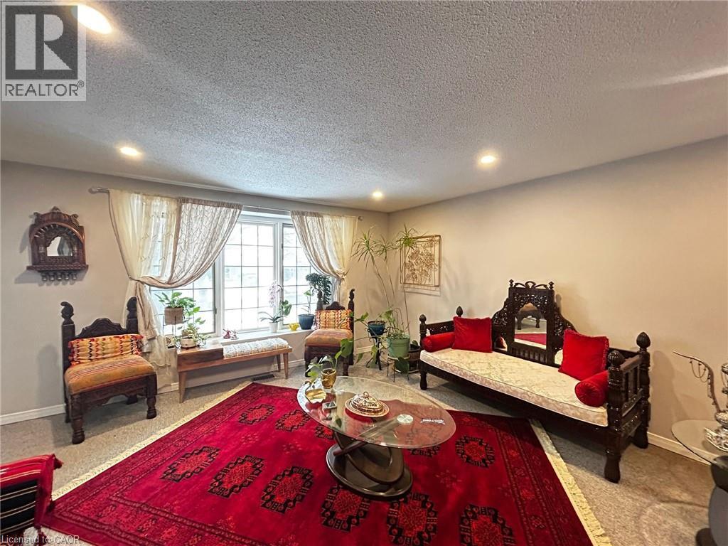 62 Lewis Crescent, Kitchener, Ontario  N2A 2T6 - Photo 4 - 40792443