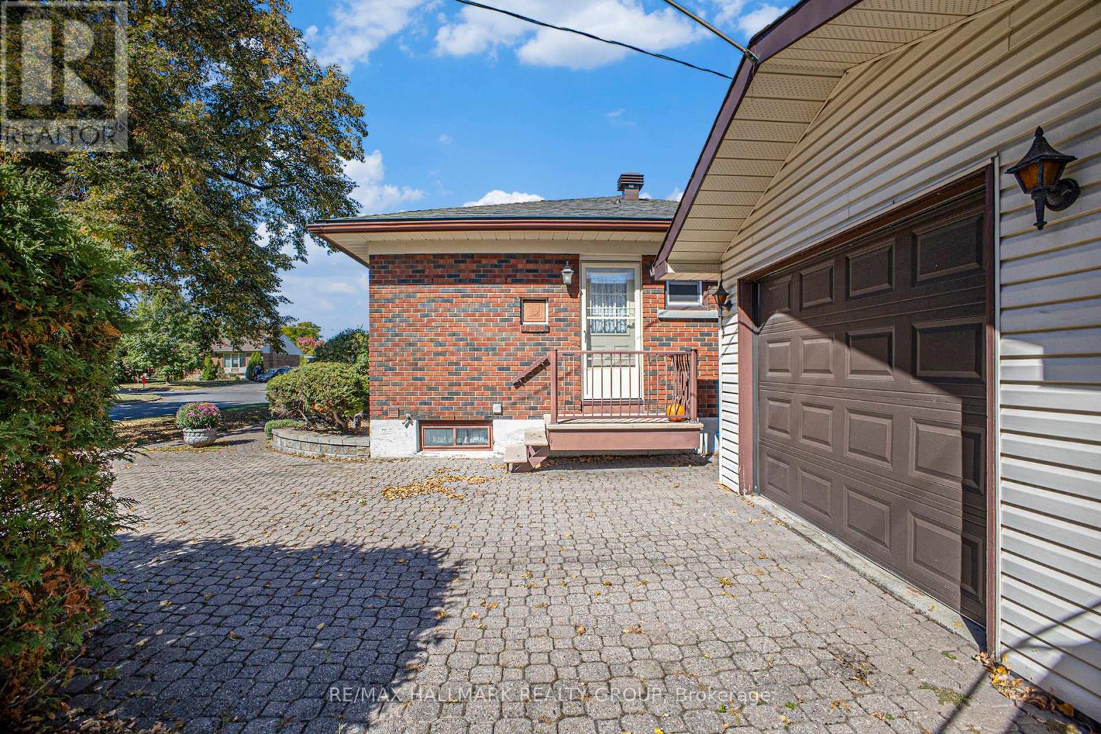 2023 Vincent Street, Ottawa, Ontario K1G 2M8 - Photo 20 - X12421966