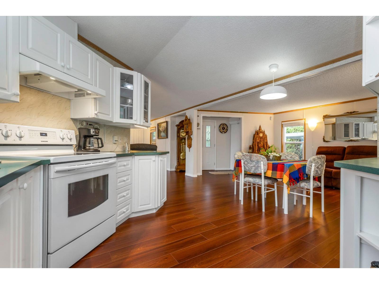 33 2035 Martens Street, Abbotsford, British Columbia  V2T 6M4 - Photo 8 - R3072095