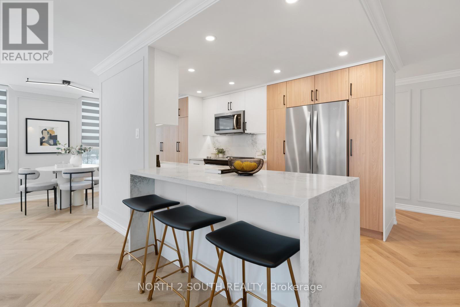 304 - 7 Townsgate Drive, Vaughan, Ontario  L4J 7Z9 - Photo 10 - N12605040