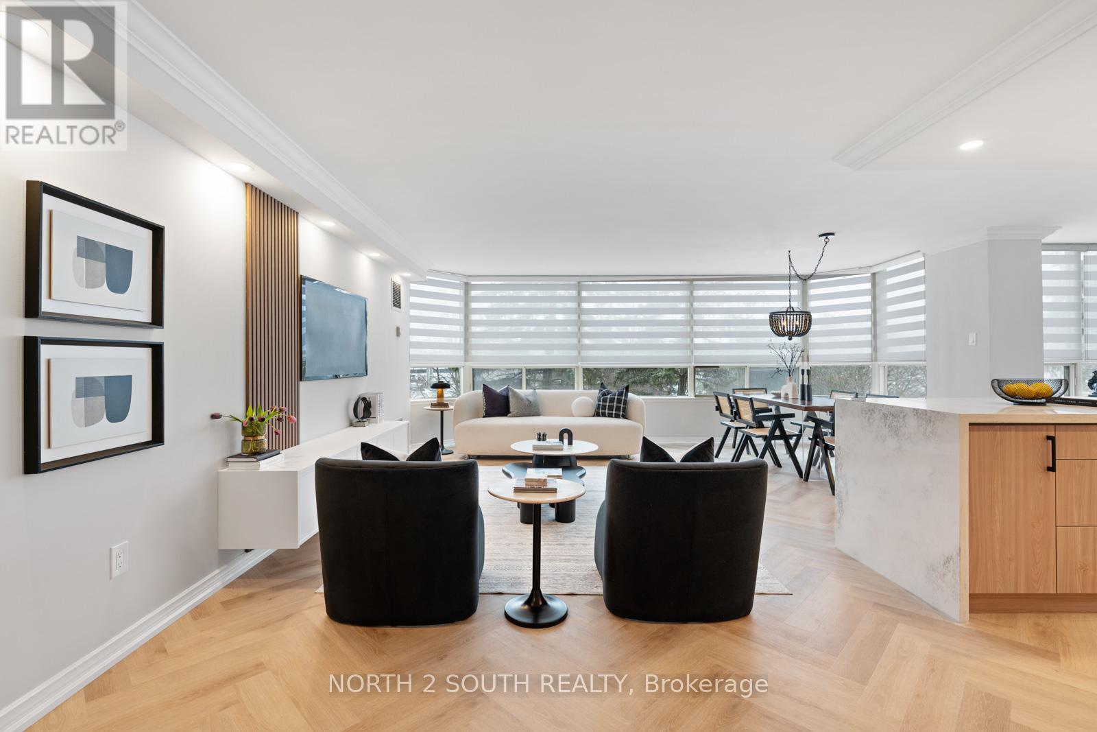 304 - 7 Townsgate Drive, Vaughan, Ontario  L4J 7Z9 - Photo 3 - N12605040