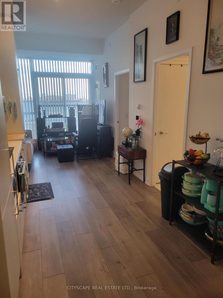 511 - 38 Honeycrisp Crescent, Vaughan, Ontario L4K 0M8 - Photo 3 - N12605100