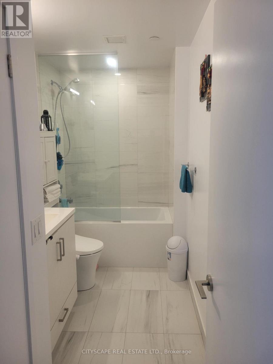 511 - 38 Honeycrisp Crescent, Vaughan, Ontario L4K 0M8 - Photo 6 - N12605100