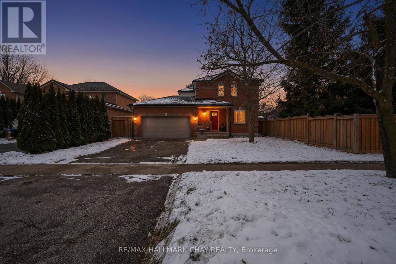 3 Dugdale Avenue, New Tecumseth (Beeton), Ontario  L0G 1A0 - Photo 1 - N12605182