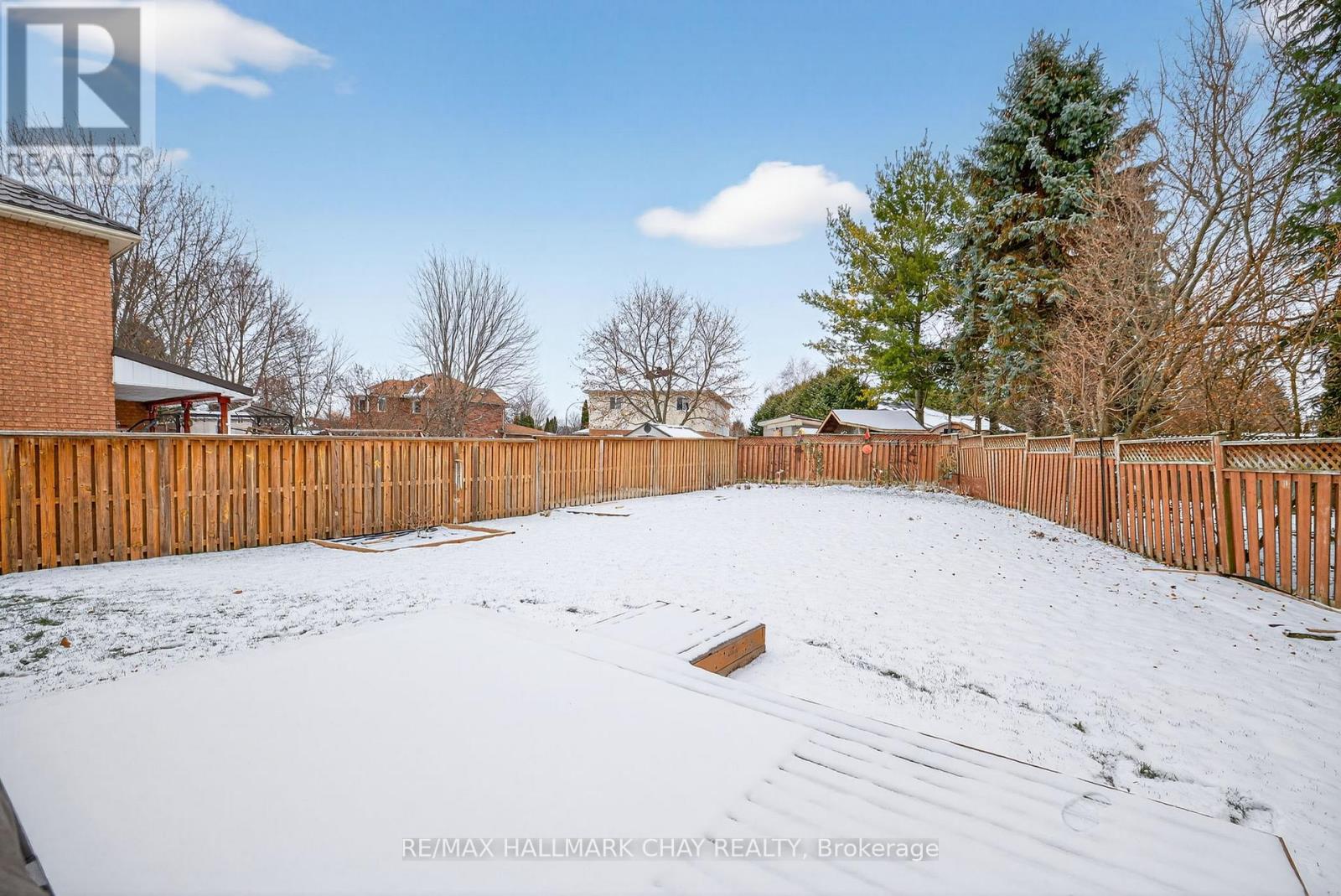 3 Dugdale Avenue, New Tecumseth (Beeton), Ontario  L0G 1A0 - Photo 3 - N12605182