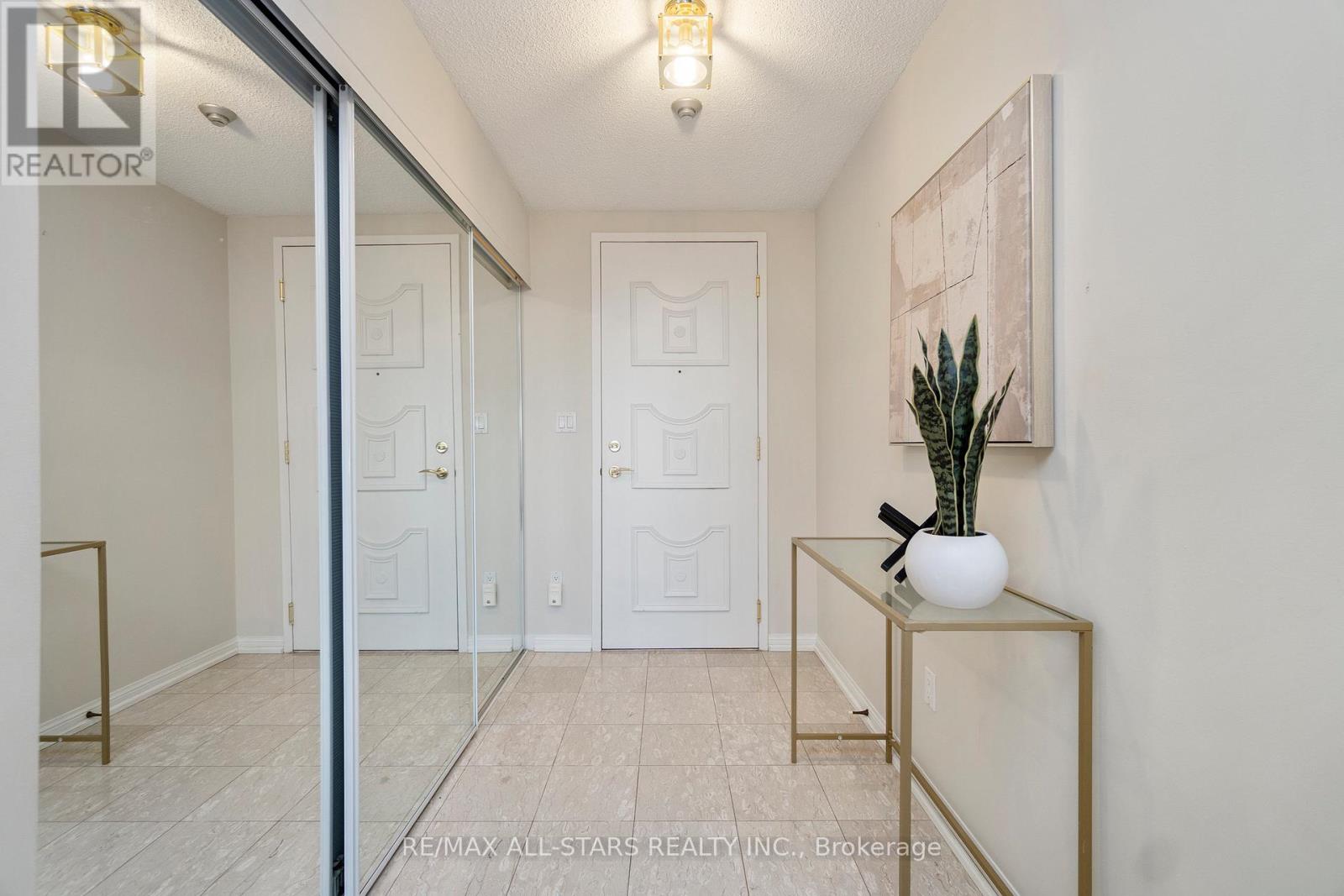 611 - 610 Bullock Drive, Markham, Ontario  L3R 0G1 - Photo 41 - N12604786