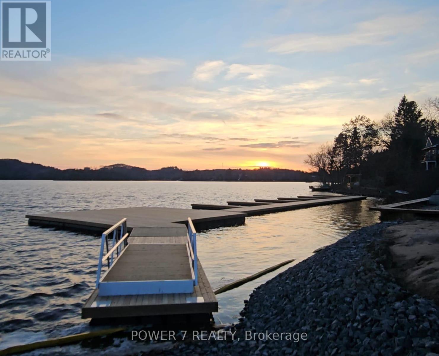 101 - 241 Crescent Bay Lane, Huntsville, Ontario  P1H 1B9 - Photo 2 - X12597390