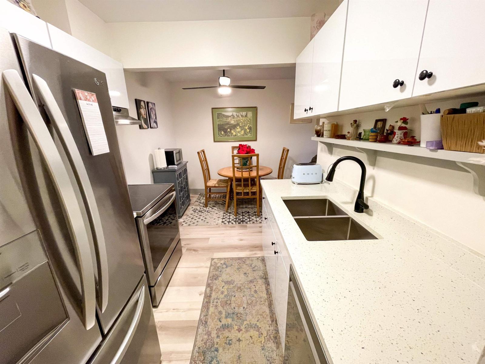 207 13775 74 Avenue, Surrey, British Columbia  V3W 9C5 - Photo 4 - R3072425