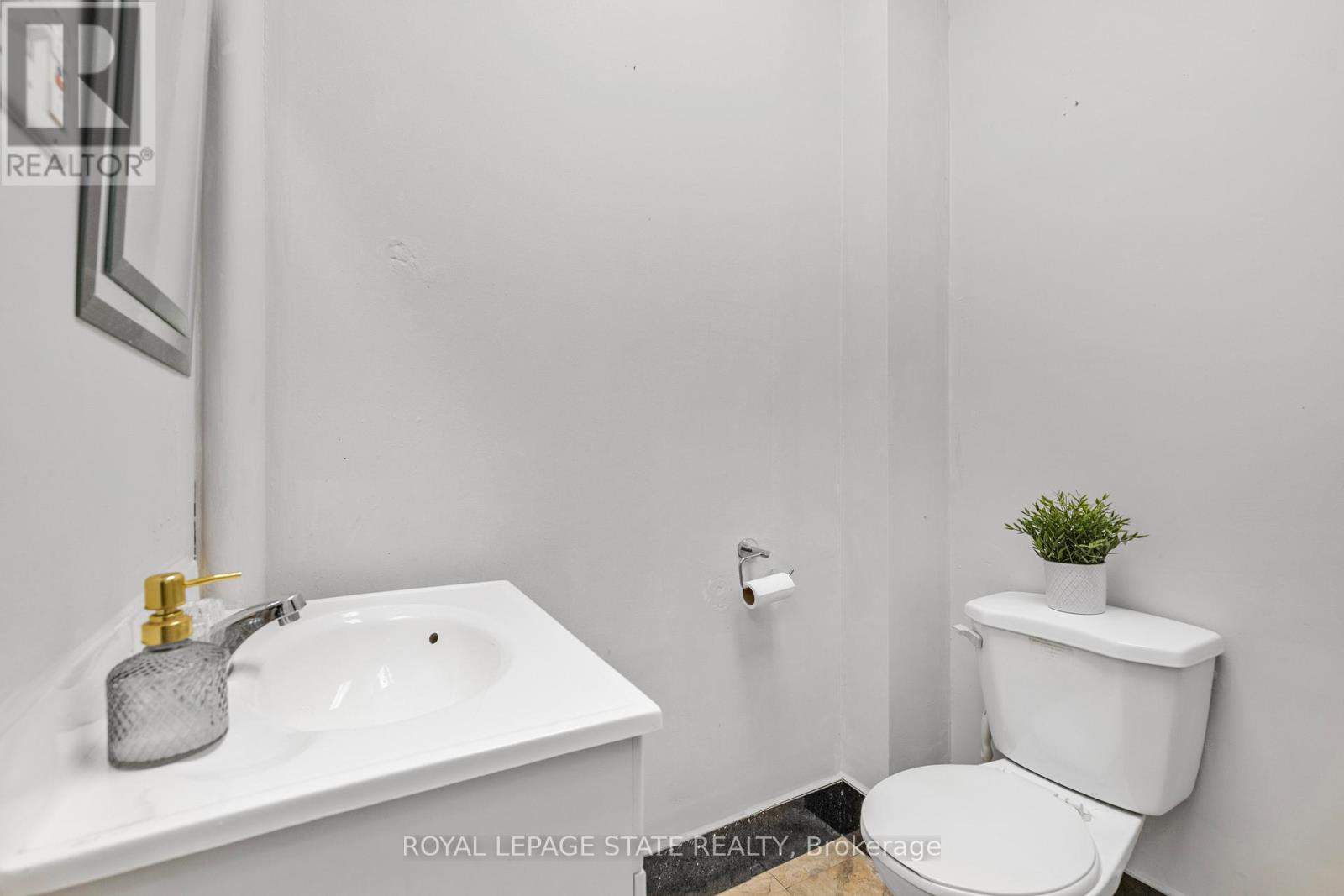 665 Plains Road E, Burlington, Ontario  L7T 2E8 - Photo 14 - W12605076