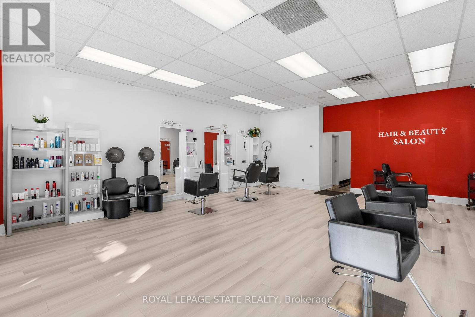 665 Plains Road E, Burlington, Ontario  L7T 2E8 - Photo 17 - W12605076