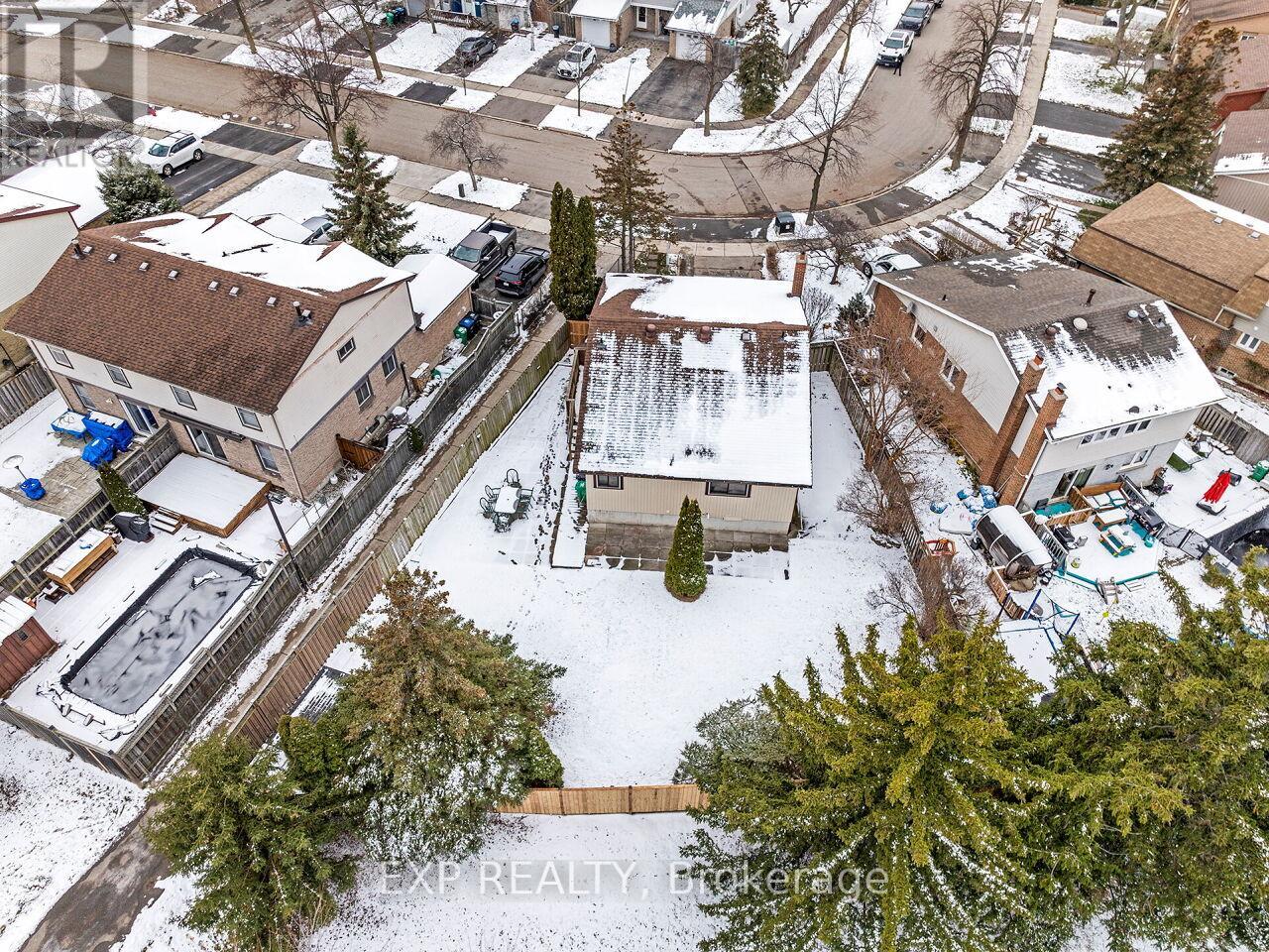 6921 Avila Road, Mississauga, Ontario  L5N 1R9 - Photo 25 - W12605098