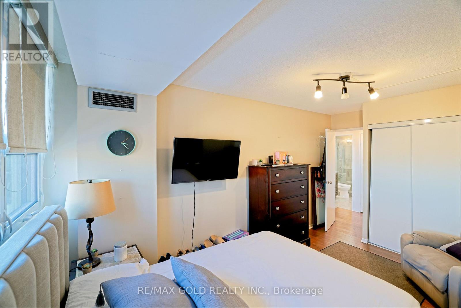 1602 - 8 Lisa Street, Brampton, Ontario  L6T 4S6 - Photo 23 - W12605104