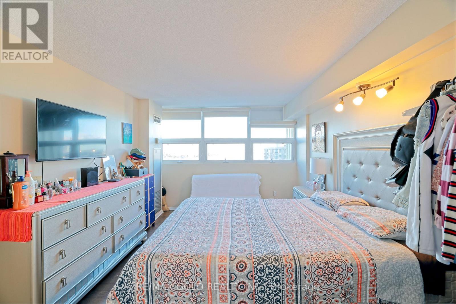 1602 - 8 Lisa Street, Brampton, Ontario  L6T 4S6 - Photo 26 - W12605104