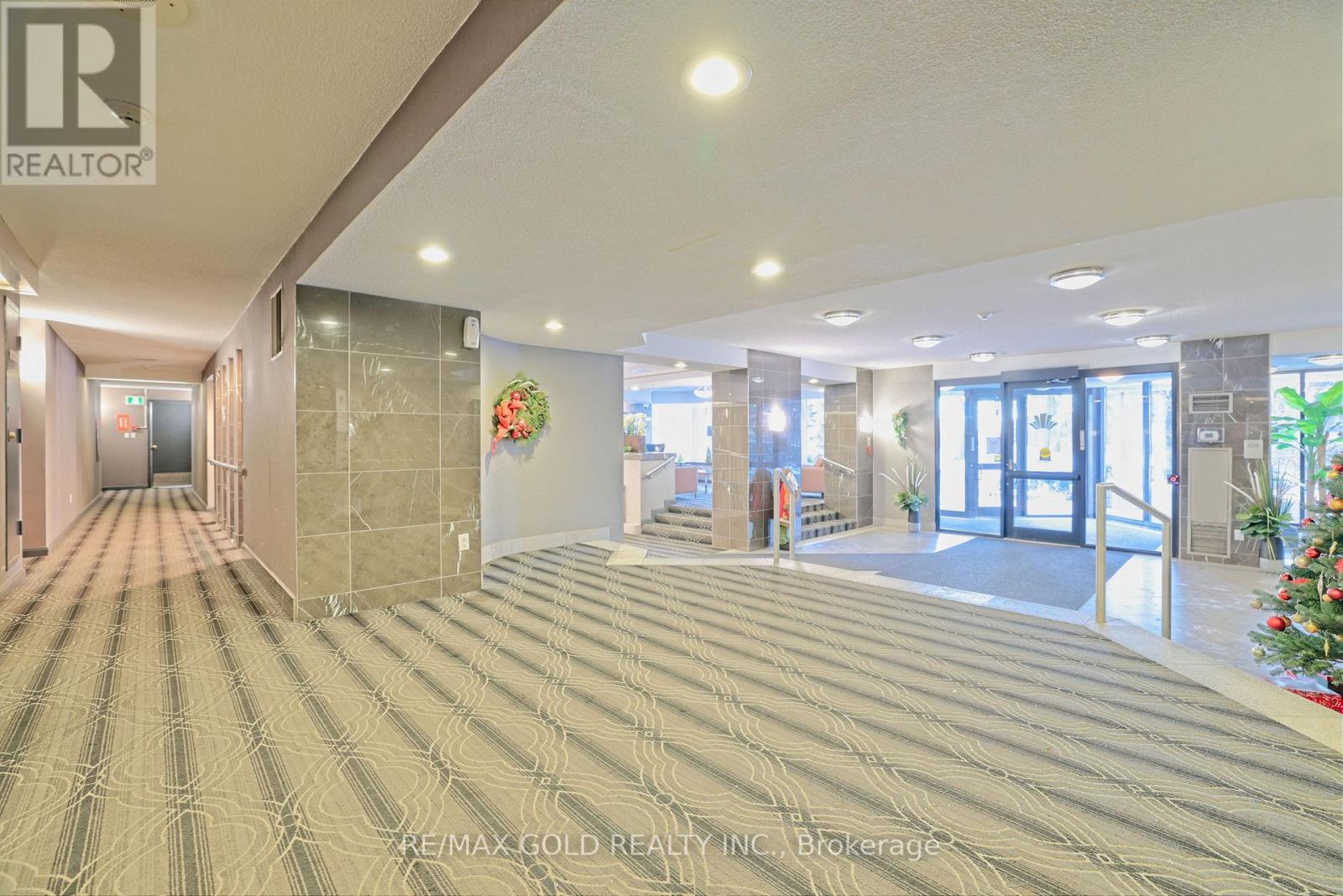 1602 - 8 Lisa Street, Brampton, Ontario  L6T 4S6 - Photo 5 - W12605104