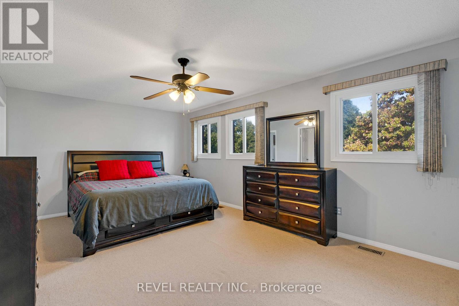 42 Deer Valley Drive, Caledon, Ontario  L7E 2E5 - Photo 16 - W12605106