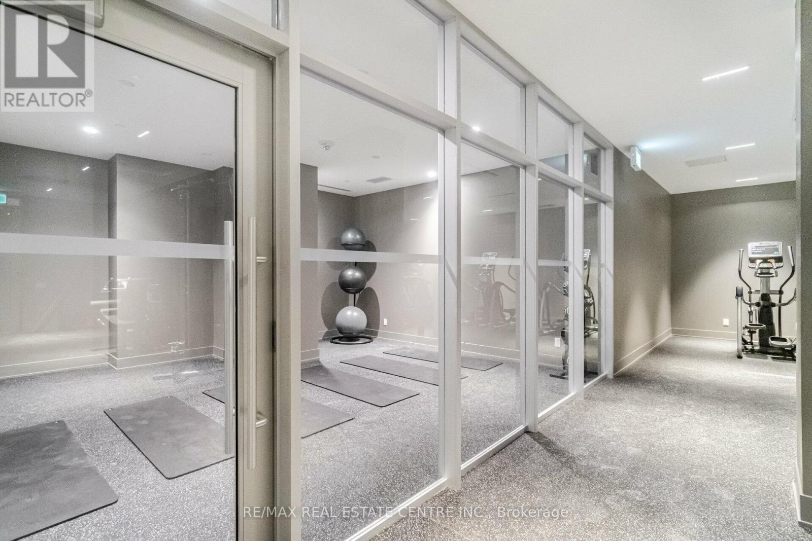 405 - 1787 St Clair Avenue, Toronto, Ontario  M6N 0B7 - Photo 27 - W12605110