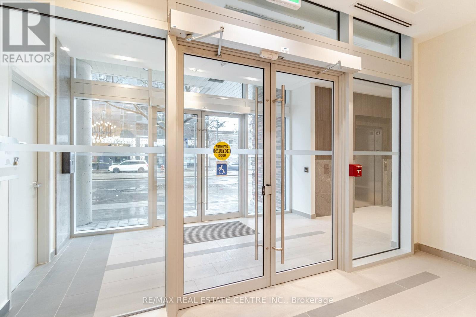 405 - 1787 St Clair Avenue, Toronto, Ontario  M6N 0B7 - Photo 3 - W12605110